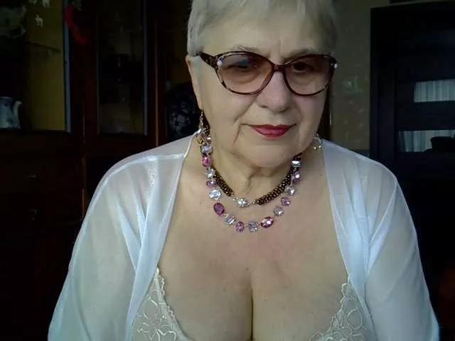 SweetCherry00 on BongaCams 