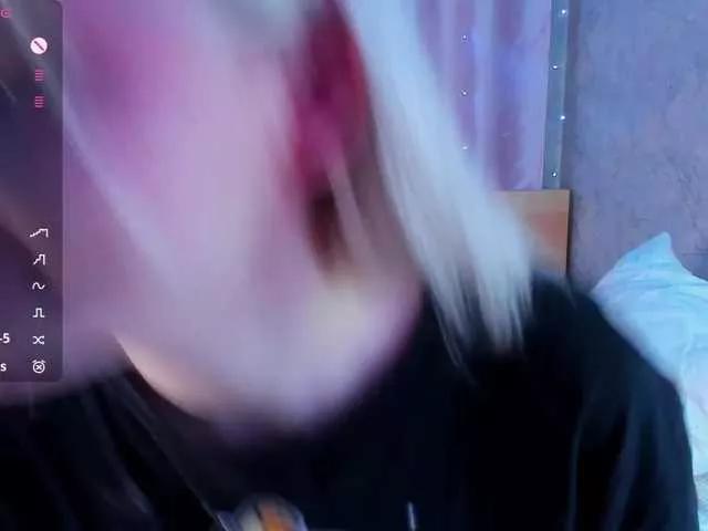 sweeteRose on BongaCams 