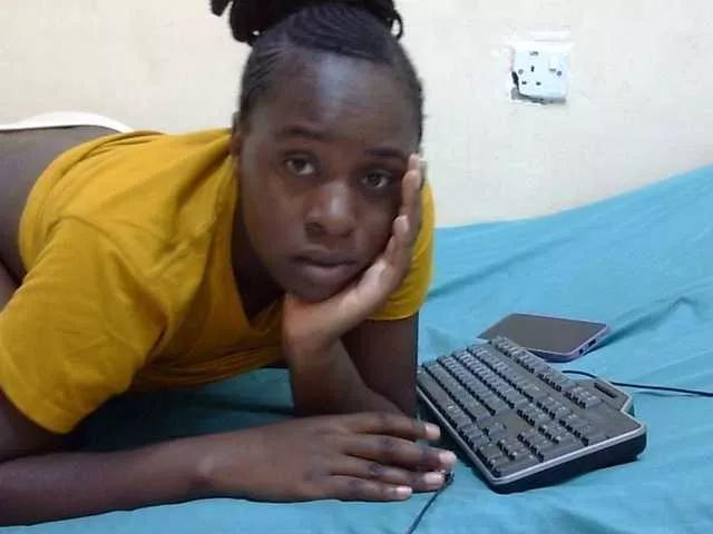 Sweetlily3 on BongaCams 