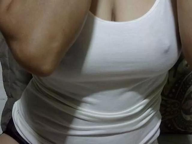 sweetmama17 on BongaCams 