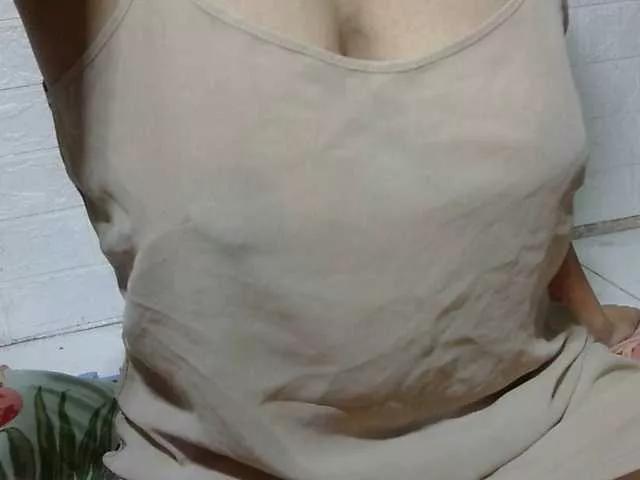 sweetmama17 on BongaCams 
