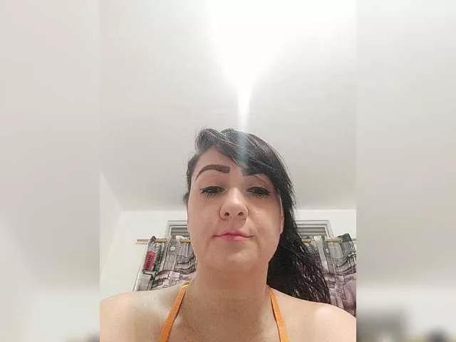taaliana on BongaCams 