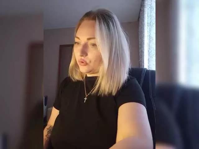 Tanysha-1 on BongaCams 