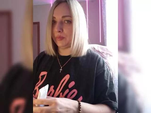 Tanysha-1 on BongaCams 