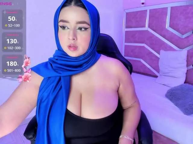 ThanaHaluff on BongaCams 