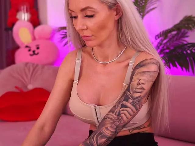 TheFallingAngel on BongaCams 