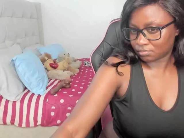 Trizzytariaa on BongaCams 