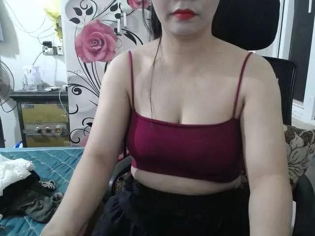 Uhem112 on BongaCams 