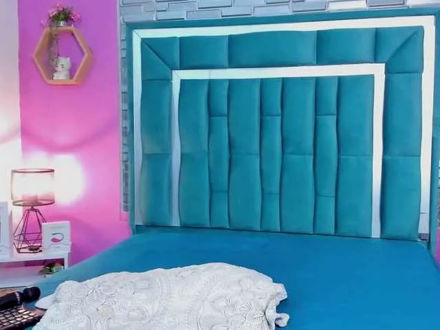 Freechat VALERYANDERSON on BongaCams