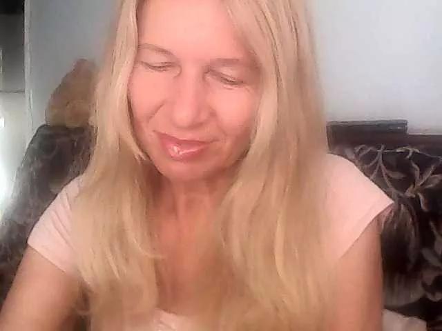 victoria71 on BongaCams 