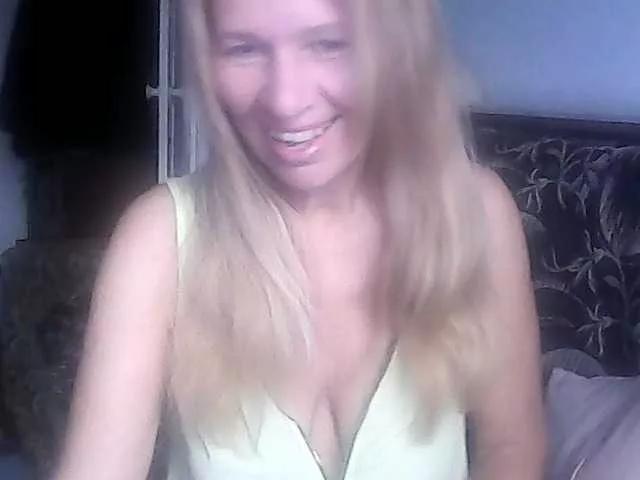 victoria71 on BongaCams 