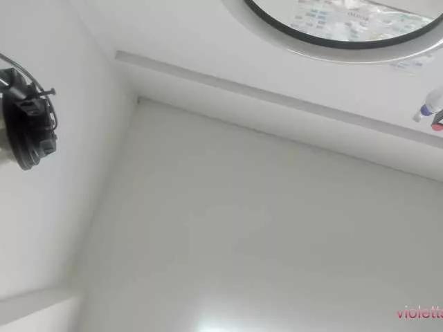 violetsmith on BongaCams 