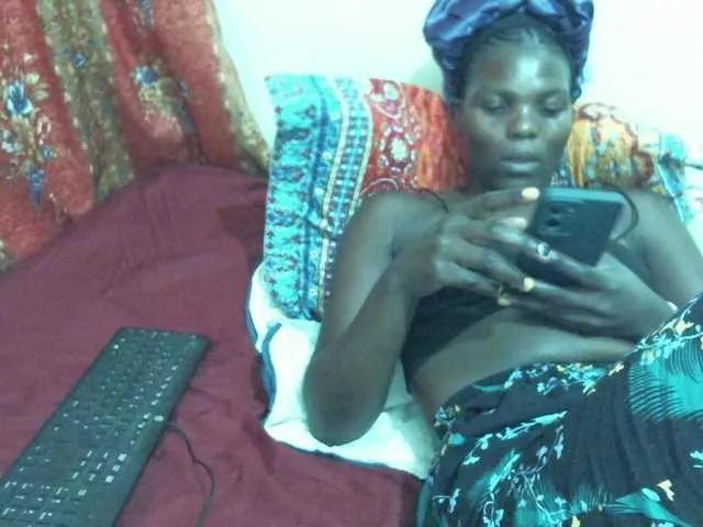 Vivvy-Queen on BongaCams 