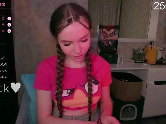 YonaBones on BongaCams 