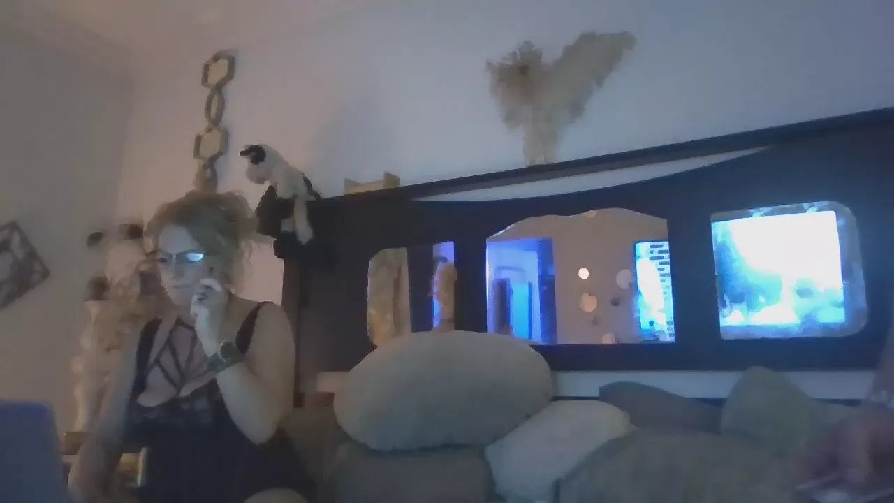 Offline 1Clyde1Bonnie on Cam4