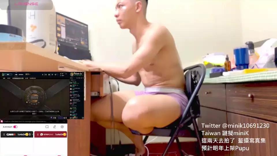 1o4e04 on Cam4 