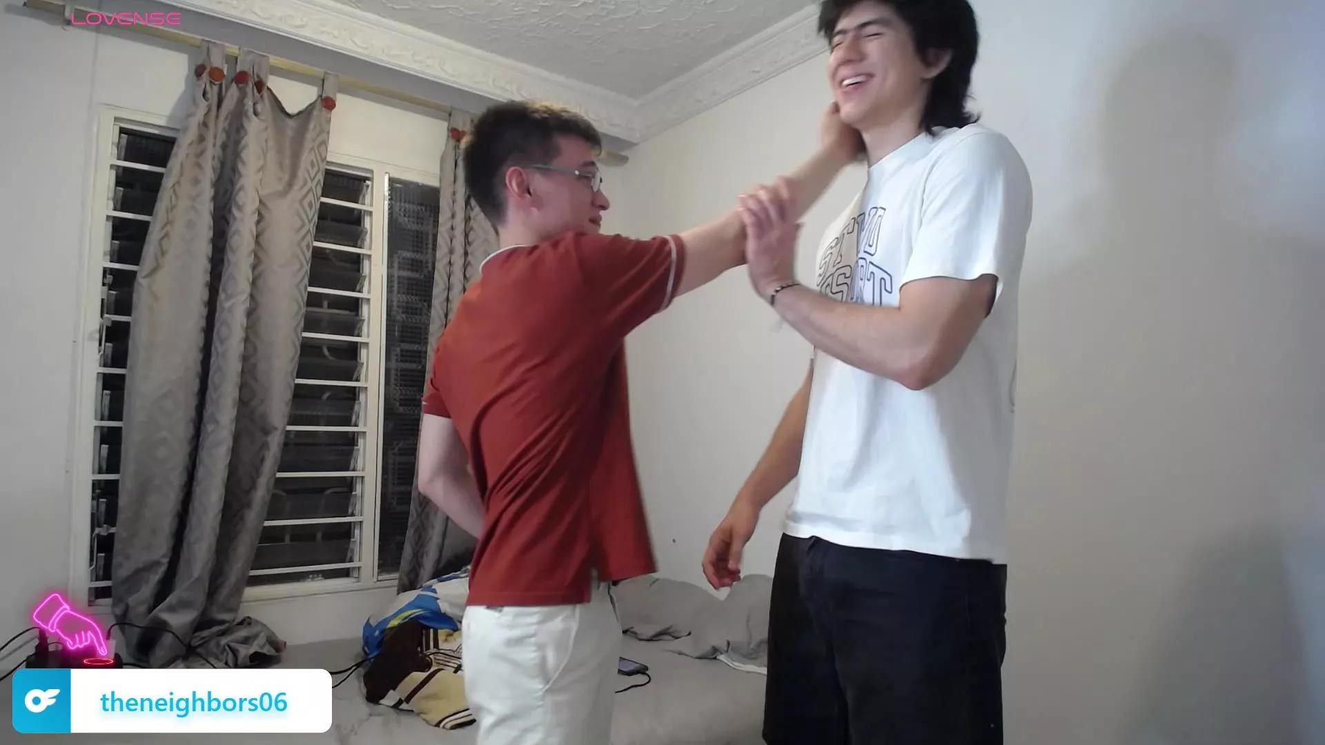 _the_neighbors on Cam4 