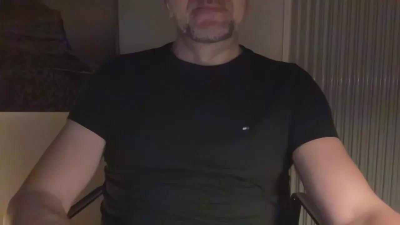 achtinch on Cam4 