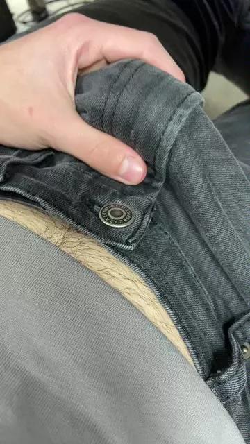 adrianzzz3 on Cam4 