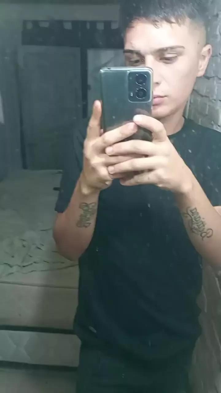 agustin512 on Cam4 