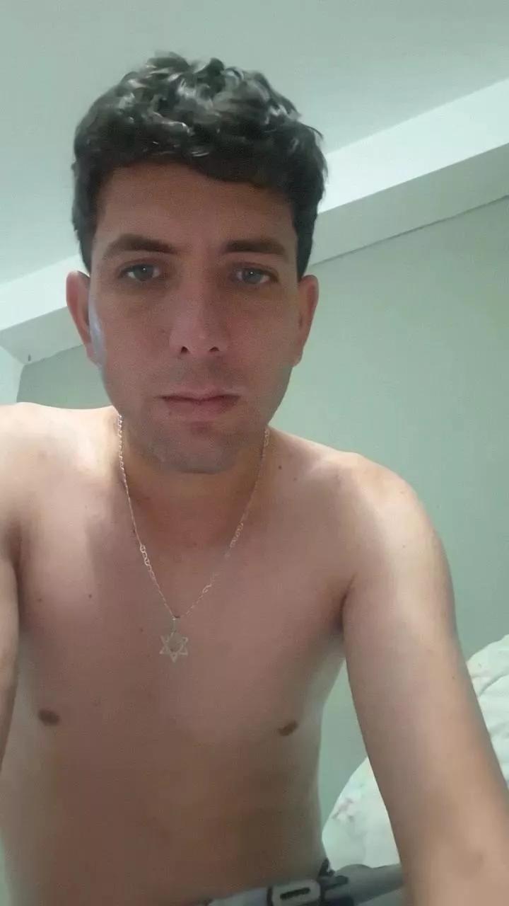 Ajgo19 on Cam4 