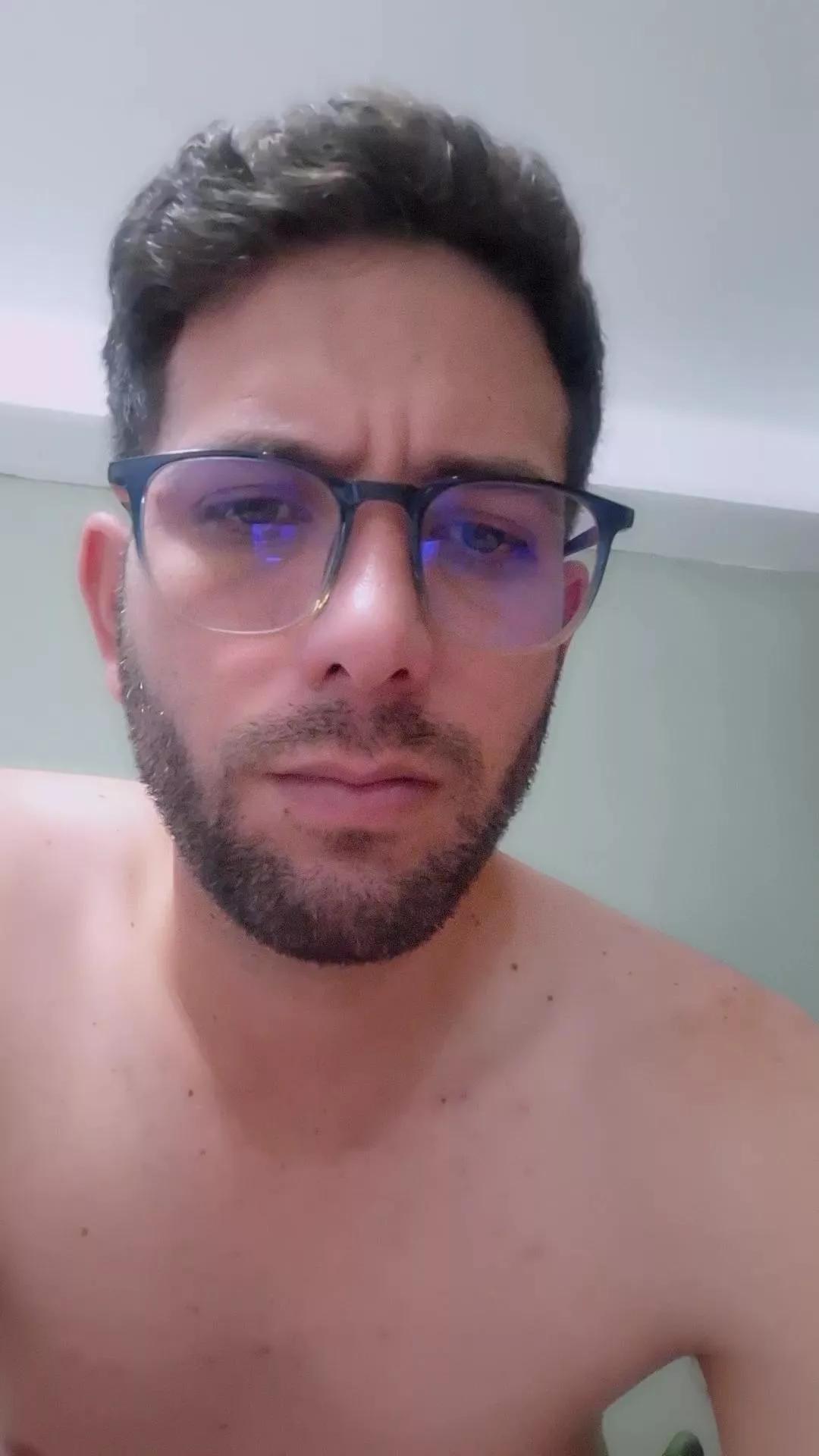 Ajgo19 on Cam4 