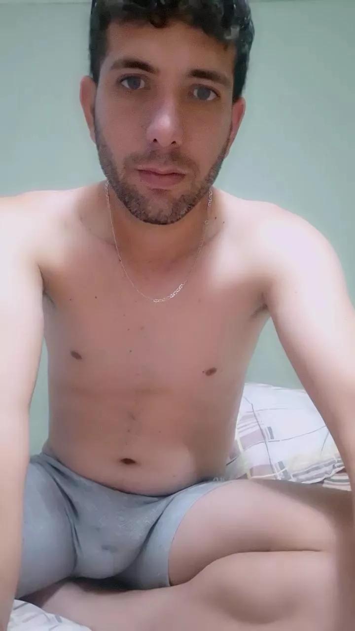 Ajgo19 on Cam4 