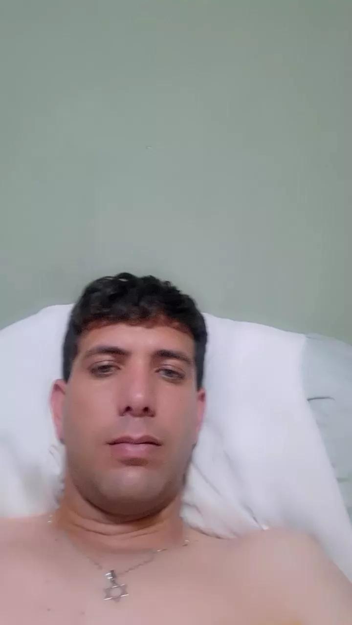 Ajgo19 on Cam4 