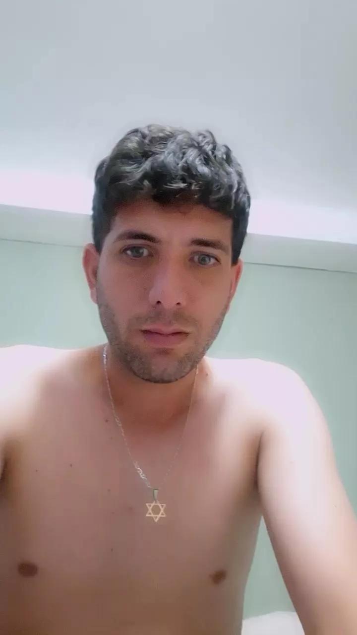 Ajgo19 on Cam4 