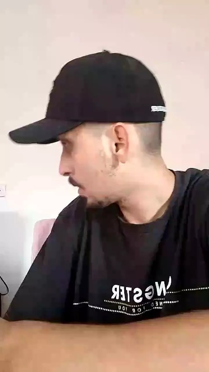 Offline Alemaoroludo2 on Cam4