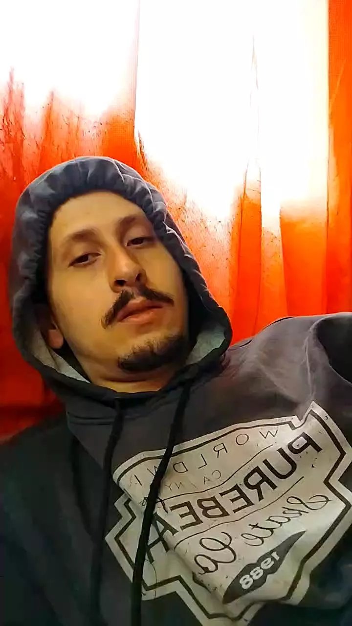 Offline Alemaoroludo2 on Cam4