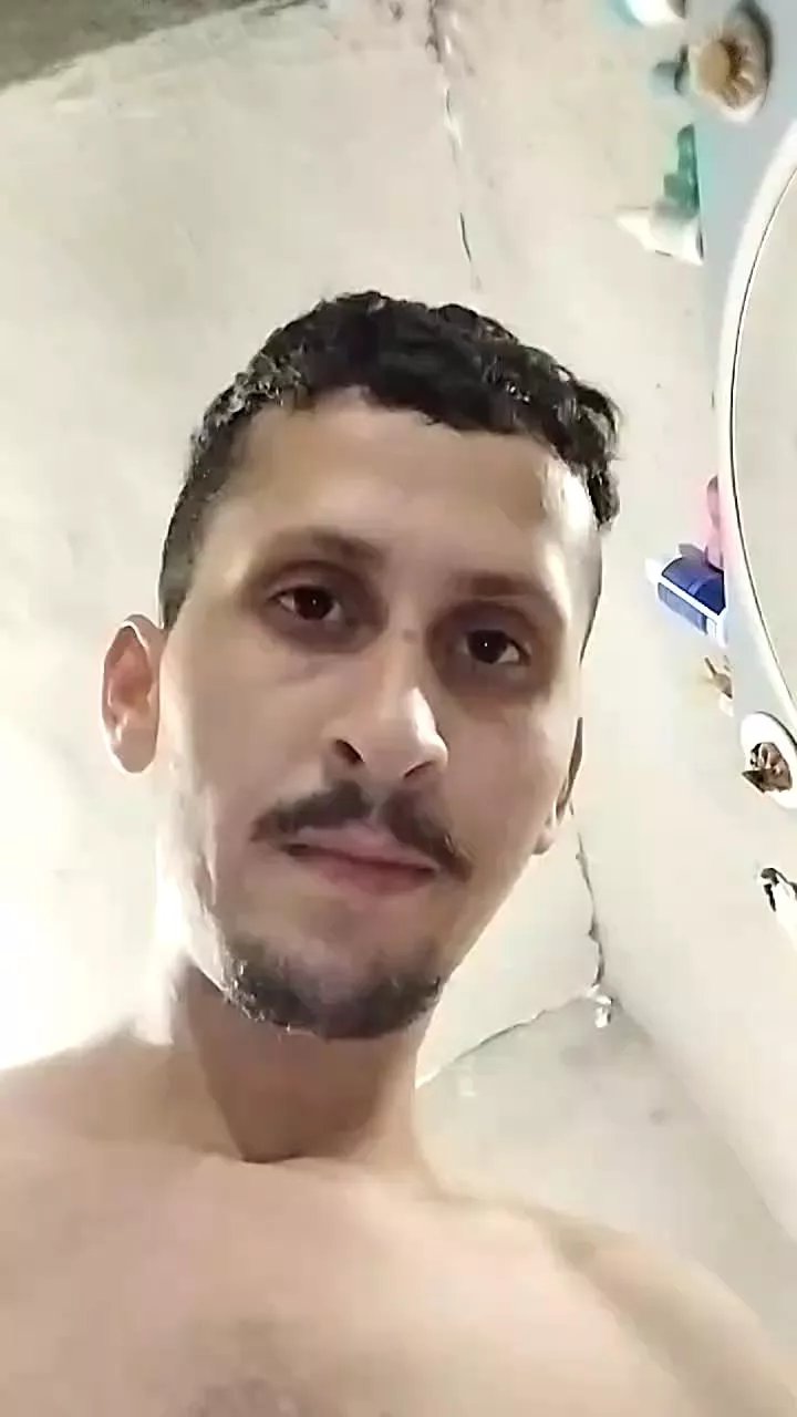 Offline Alemaoroludo2 on Cam4