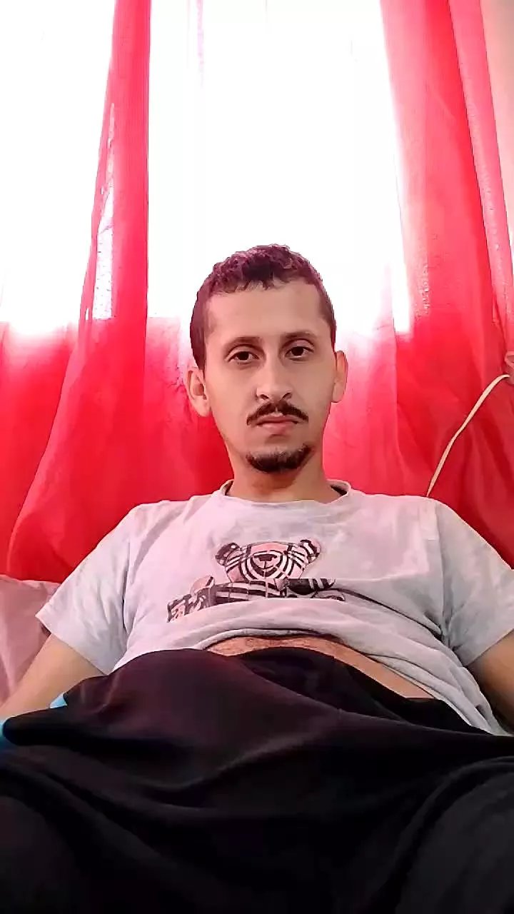 Offline Alemaoroludo2 on Cam4