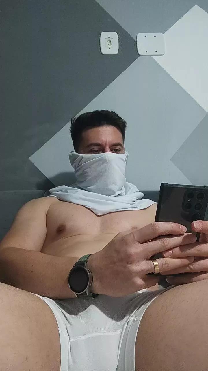 alerrandroo1 on Cam4 