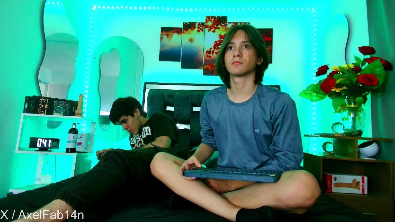 Alex_and_Fabi21 on Cam4 