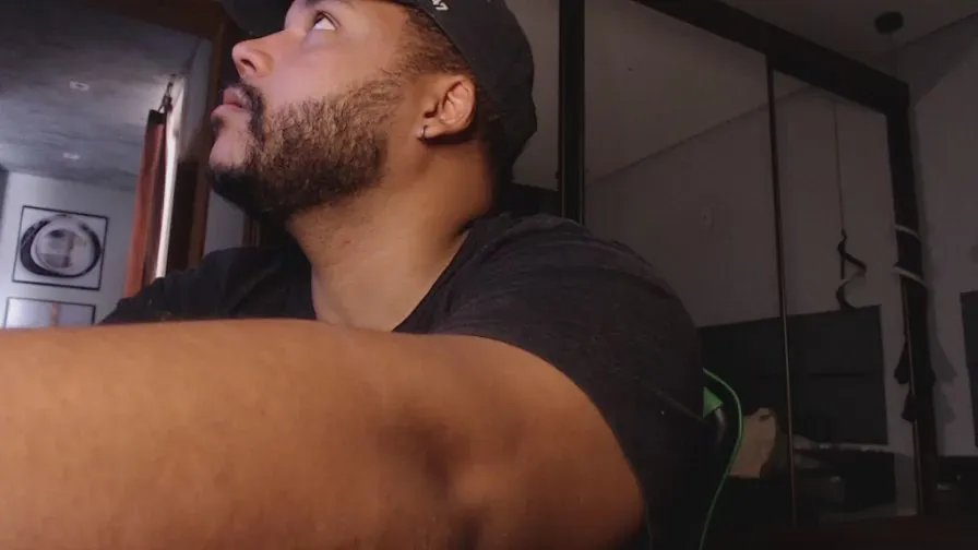 Offline alexmonster2 on Cam4