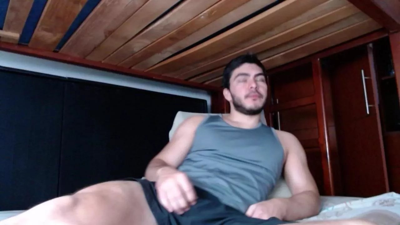 Offline AlexS1998 on Cam4