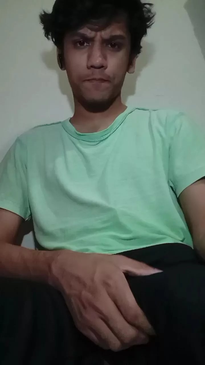 Offline Alexx967 on Cam4