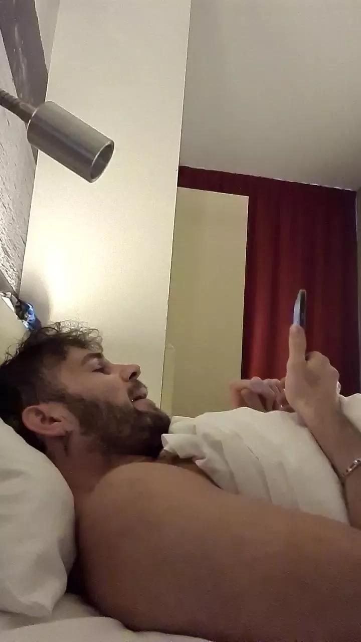 ALPHA_HUNK on Cam4 