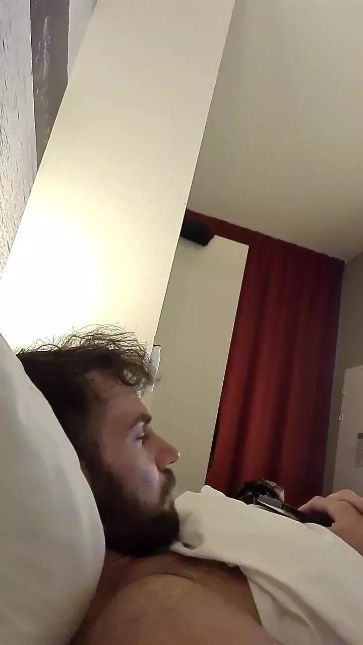 ALPHA_HUNK on Cam4 