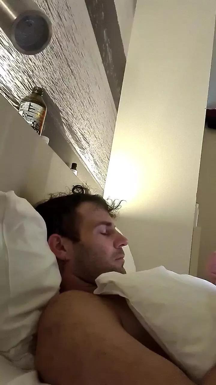 ALPHA_HUNK on Cam4 