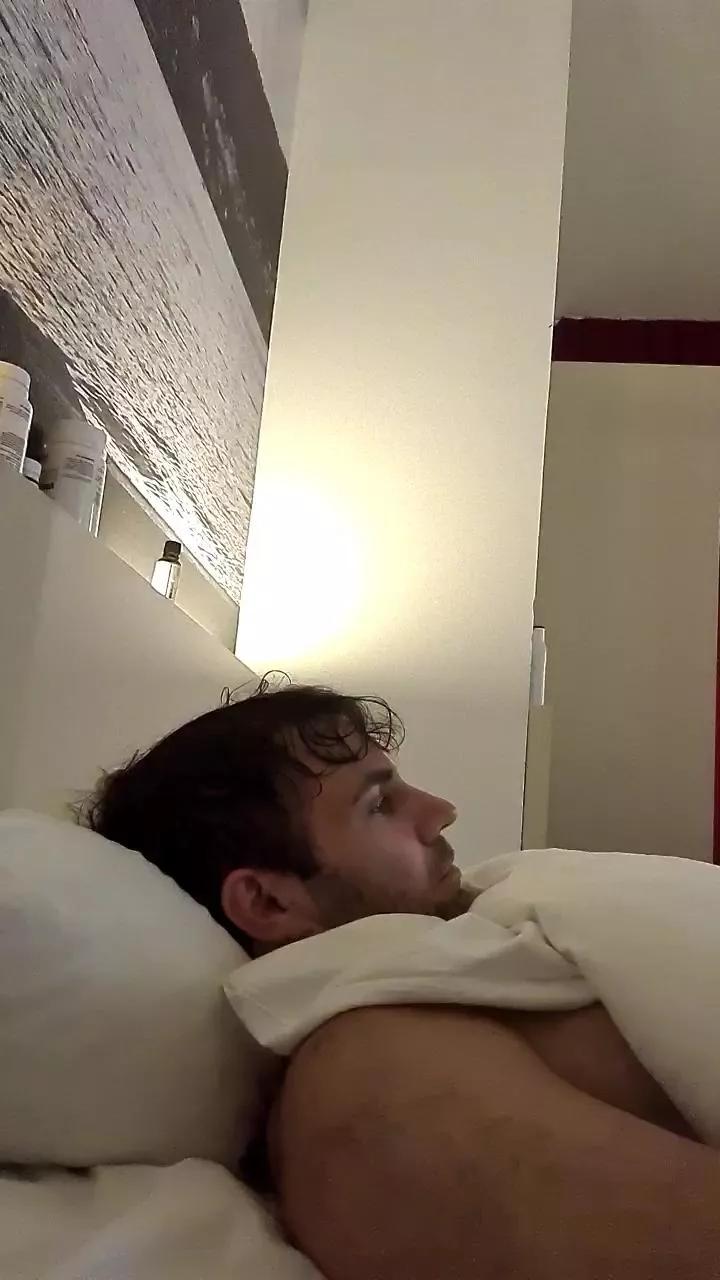 ALPHA_HUNK on Cam4 