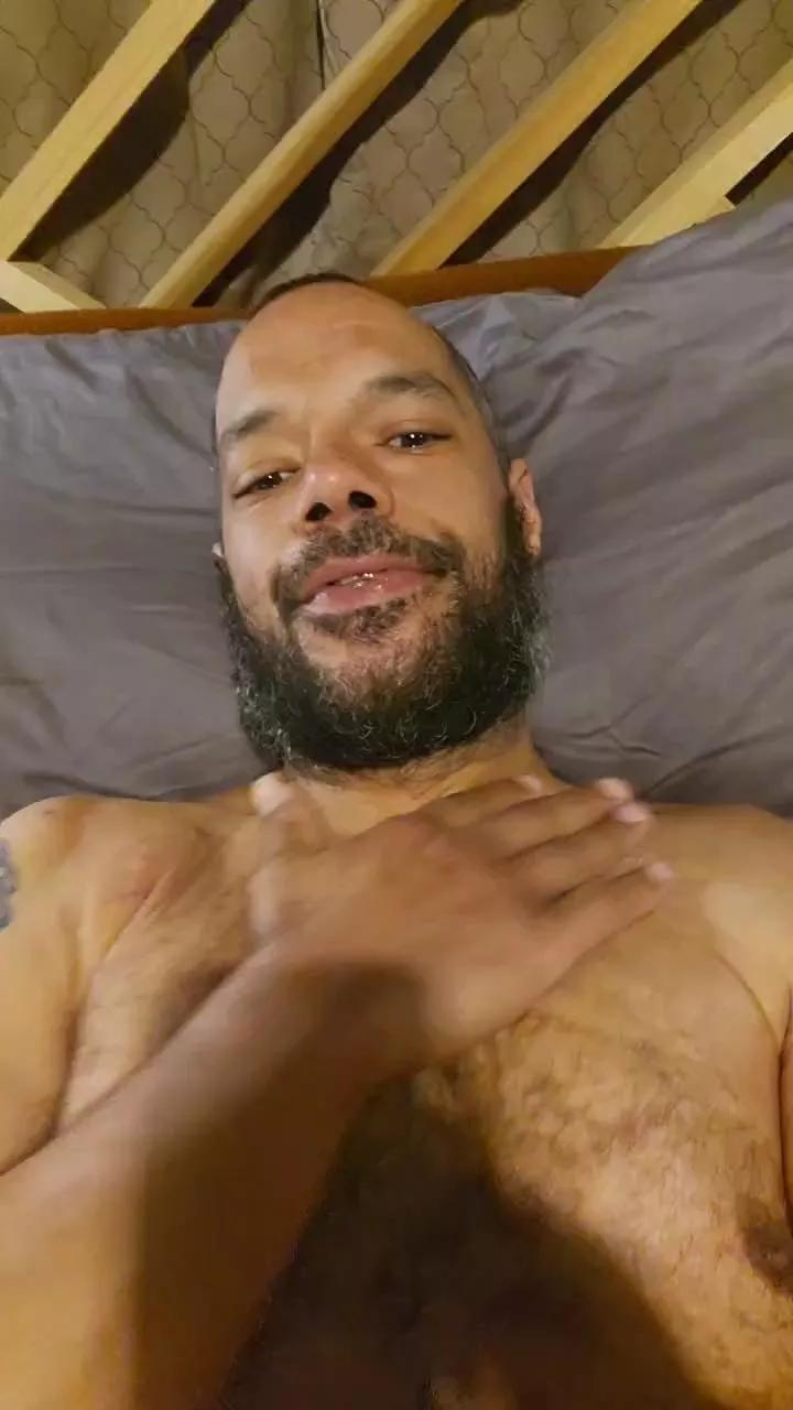Alvi45 on Cam4 