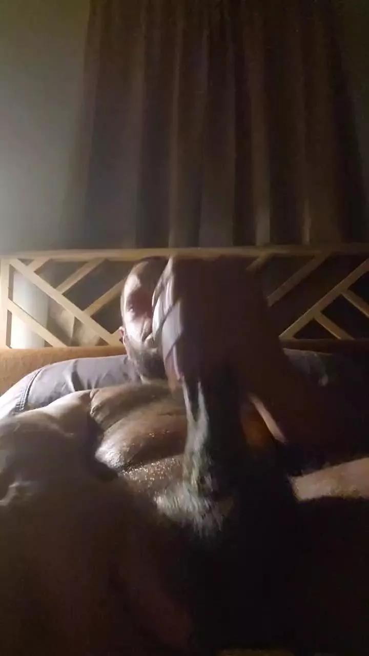 Alvi45 on Cam4 