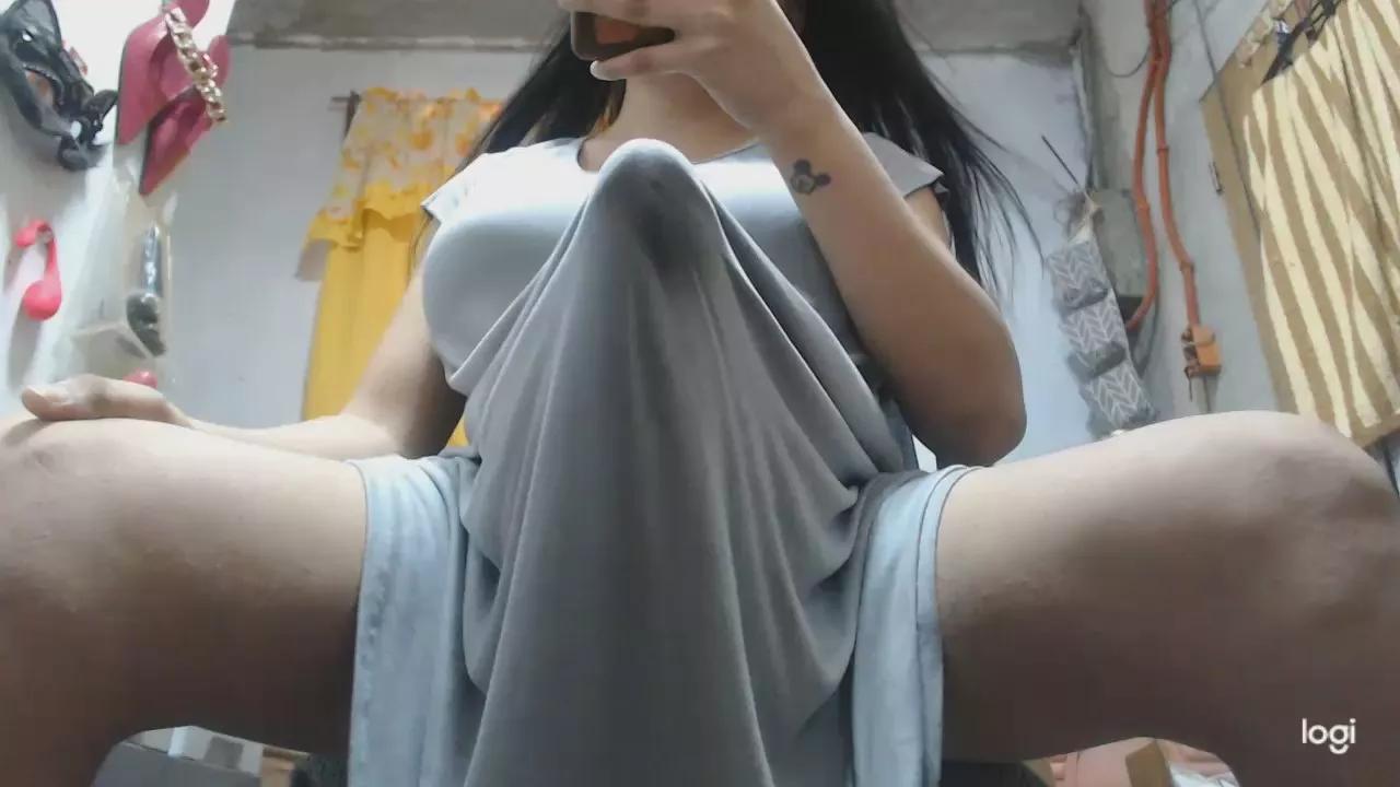 ALWAYScummingTS on Cam4 