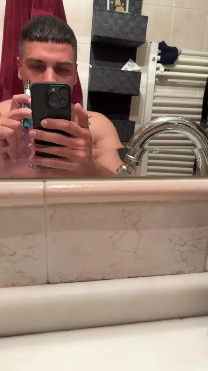 Angelbourne97 on Cam4 