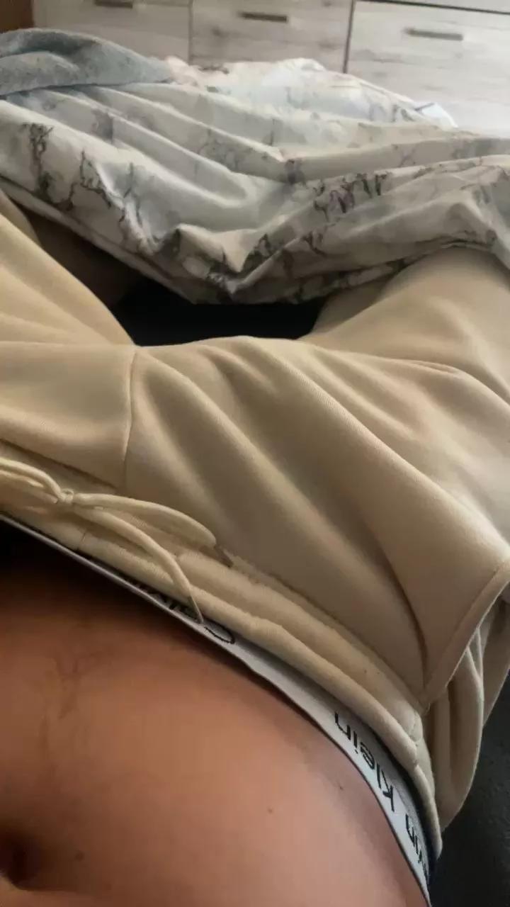 AnonymussOg on Cam4 
