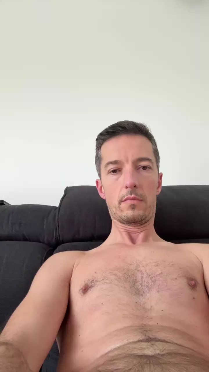 Offline antoine8585 on Cam4