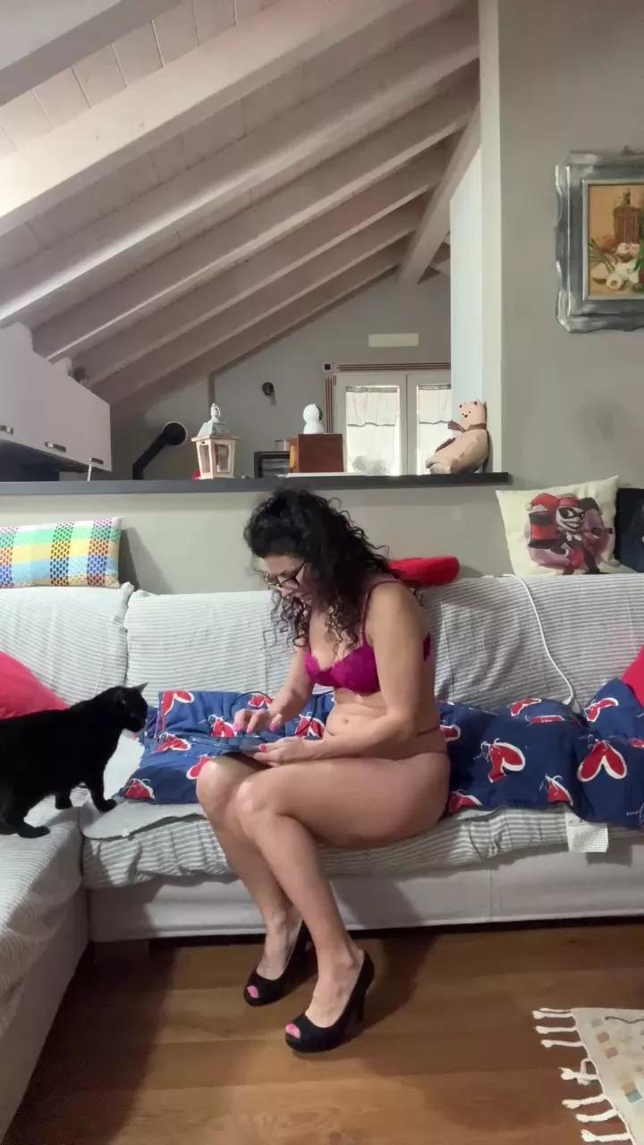 Antonella524 on Cam4 