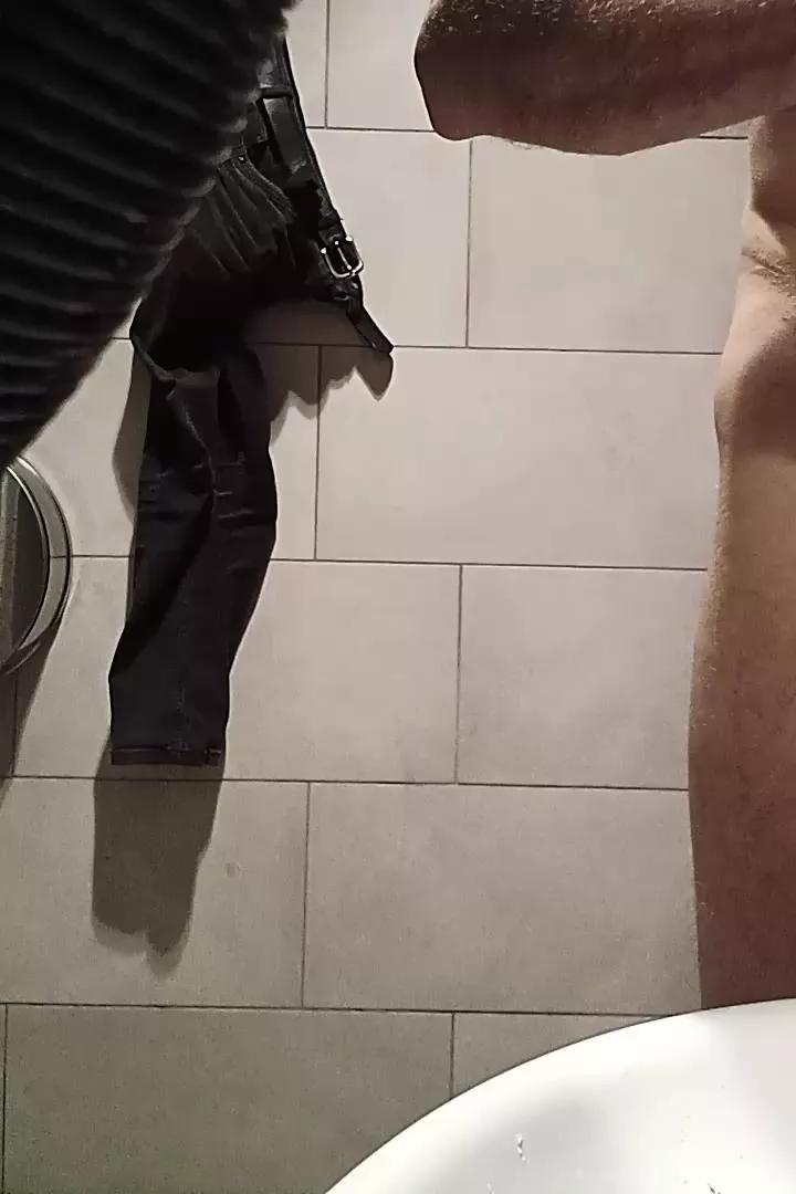 apem22 on Cam4 